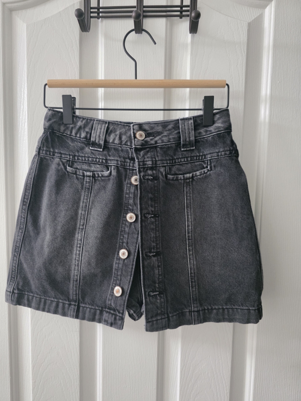 FP RARE Find Black Skort